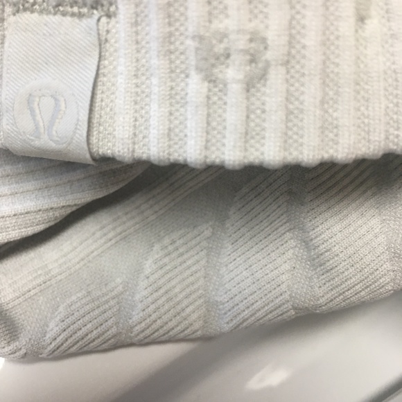 Lululemon Rest Less Pullover LS Top Silver Spoon Light Gray EUC - Picture 15 of 15